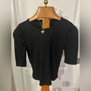 Elegant Black ribbed juniors top, size medium